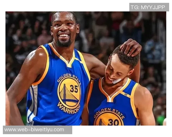 库里被指为KD的二当家网友怒斥老詹传媒再度发力引发热议 库里被指为KD的二当家网友怒斥老詹传媒再度发力引发热议