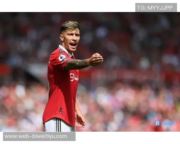 曼联后卫利桑德罗膝伤恢复接近尾声即将重返球队合练